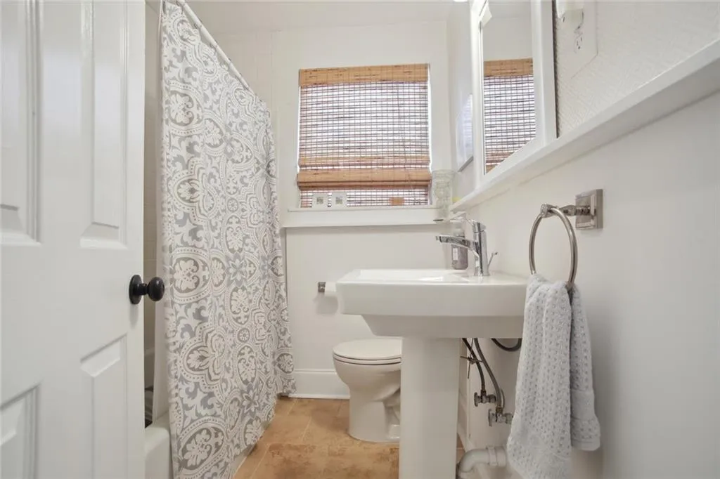 114 Karland Drive Nw, Atlanta, Georgia 30305, 5 Bedrooms Bedrooms, ,4 BathroomsBathrooms,Residential,For Sale,114 Karland Drive Nw,7580366