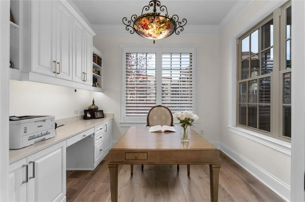 200 RIVERSEDGE Drive Unit 235, Atlanta, Georgia 30339, 3 Bedrooms Bedrooms, ,3 BathroomsBathrooms,Residential,Sold,200 RIVERSEDGE Drive Unit 235,7353543