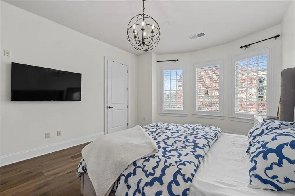 200 RIVERSEDGE Drive Unit 235, Atlanta, Georgia 30339, 3 Bedrooms Bedrooms, ,3 BathroomsBathrooms,Residential,Sold,200 RIVERSEDGE Drive Unit 235,7353543