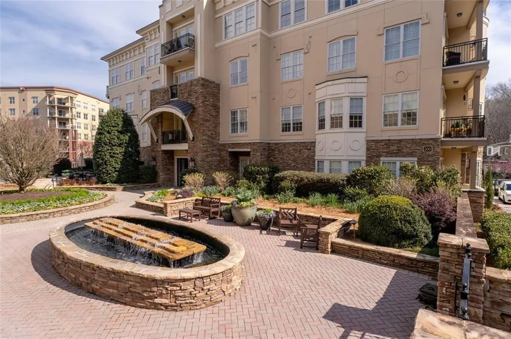 200 RIVERSEDGE Drive Unit 235, Atlanta, Georgia 30339, 3 Bedrooms Bedrooms, ,3 BathroomsBathrooms,Residential,Sold,200 RIVERSEDGE Drive Unit 235,7353543