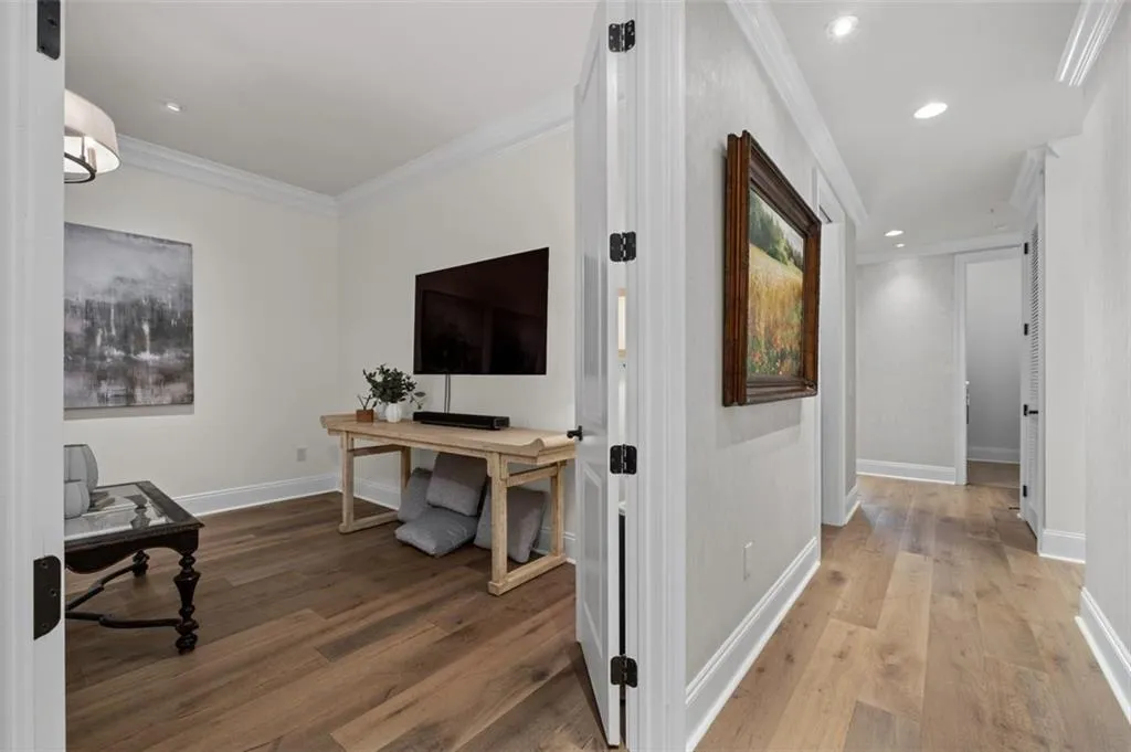 200 RIVERSEDGE Drive Unit 235, Atlanta, Georgia 30339, 3 Bedrooms Bedrooms, ,3 BathroomsBathrooms,Residential,Sold,200 RIVERSEDGE Drive Unit 235,7353543