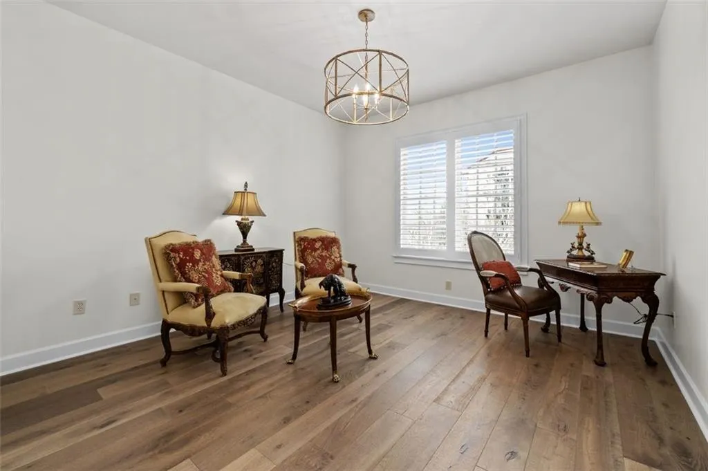 3rd Bedroom, ensuite with large walk-in closet