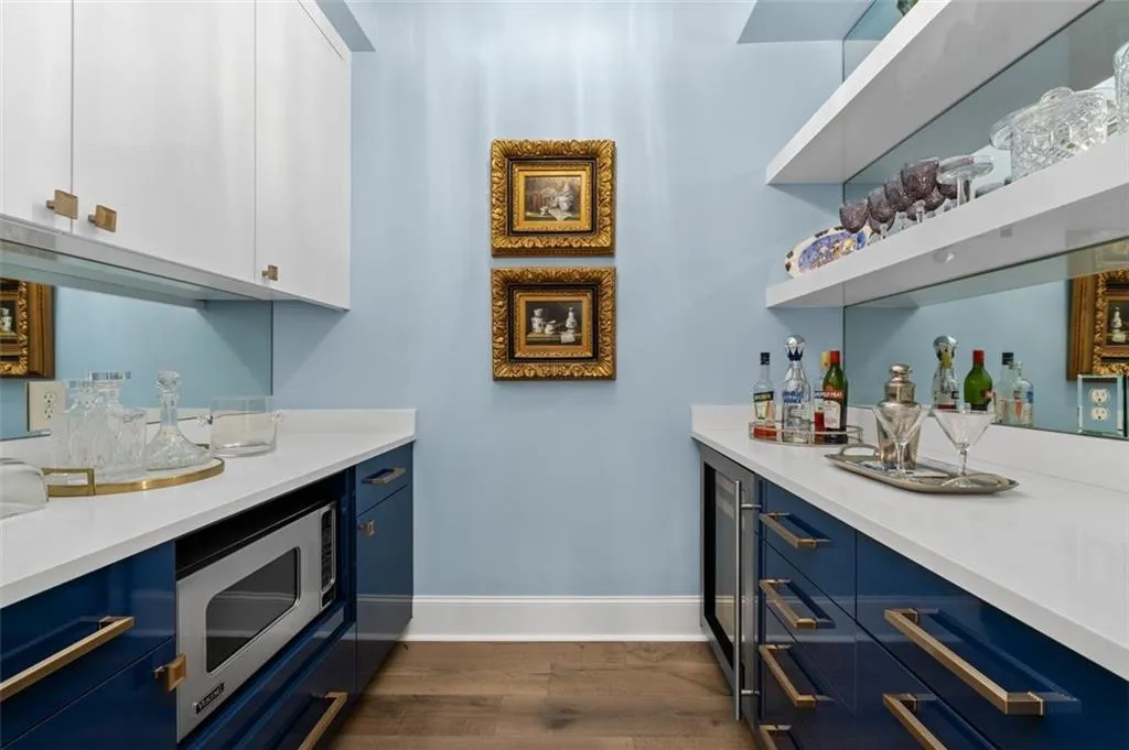 200 RIVERSEDGE Drive Unit 235, Atlanta, Georgia 30339, 3 Bedrooms Bedrooms, ,3 BathroomsBathrooms,Residential,Sold,200 RIVERSEDGE Drive Unit 235,7353543