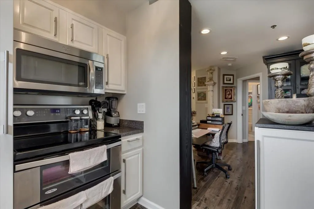 795 Hammond Drive Ne Unit 2112, Atlanta, Georgia 30328, 1 Bedroom Bedrooms, ,1 BathroomBathrooms,Residential,Sold,795 Hammond Drive Ne Unit 2112,7223345