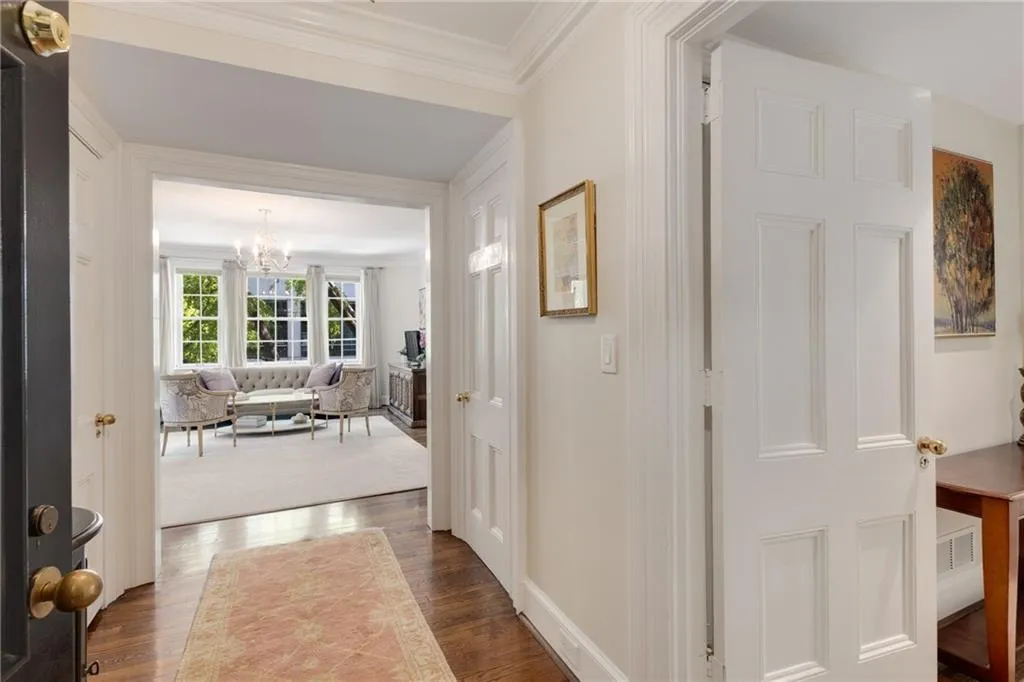 Entrance Foyer to unit 401, Welcome!