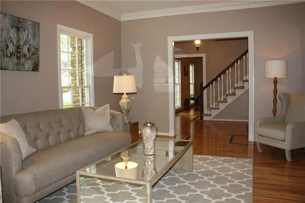 320 Seamarsh Court, Sandy Springs, Georgia 30328, 5 Bedrooms Bedrooms, ,4 BathroomsBathrooms,Residential,Sold,320 Seamarsh Court,5721045