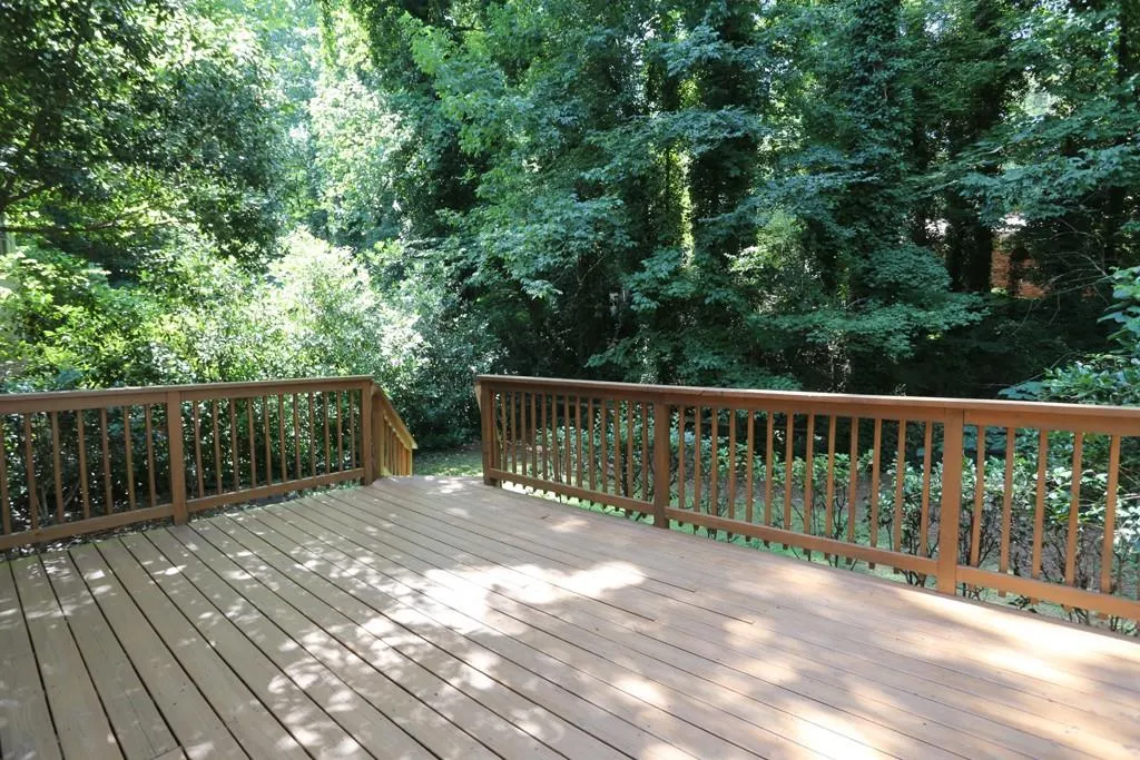 320 Seamarsh Court, Sandy Springs, Georgia 30328, 5 Bedrooms Bedrooms, ,4 BathroomsBathrooms,Residential,Sold,320 Seamarsh Court,5721045