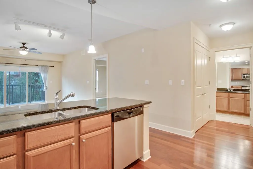 200 River Vista Drive Unit 240, Atlanta, Georgia 30339, 1 Bedroom Bedrooms, ,1 BathroomBathrooms,Residential,Sold,200 River Vista Drive Unit 240,5984221