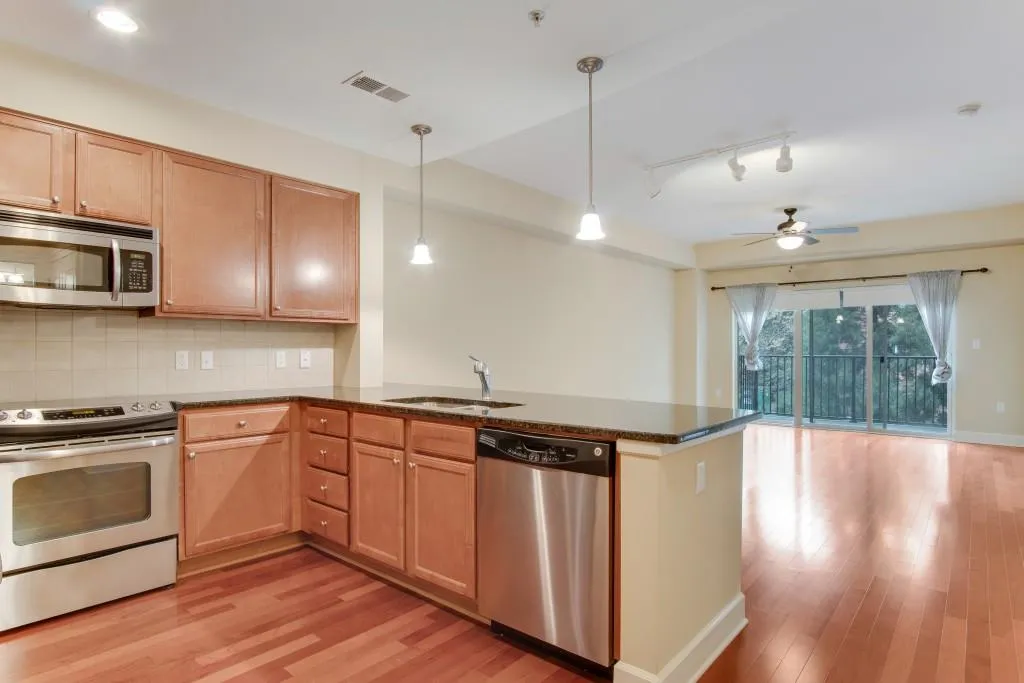 200 River Vista Drive Unit 240, Atlanta, Georgia 30339, 1 Bedroom Bedrooms, ,1 BathroomBathrooms,Residential,Sold,200 River Vista Drive Unit 240,5984221