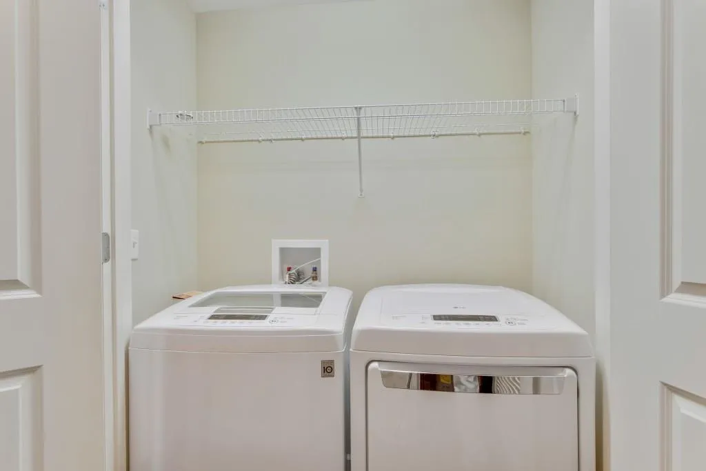 200 River Vista Drive Unit 240, Atlanta, Georgia 30339, 1 Bedroom Bedrooms, ,1 BathroomBathrooms,Residential,Sold,200 River Vista Drive Unit 240,5984221