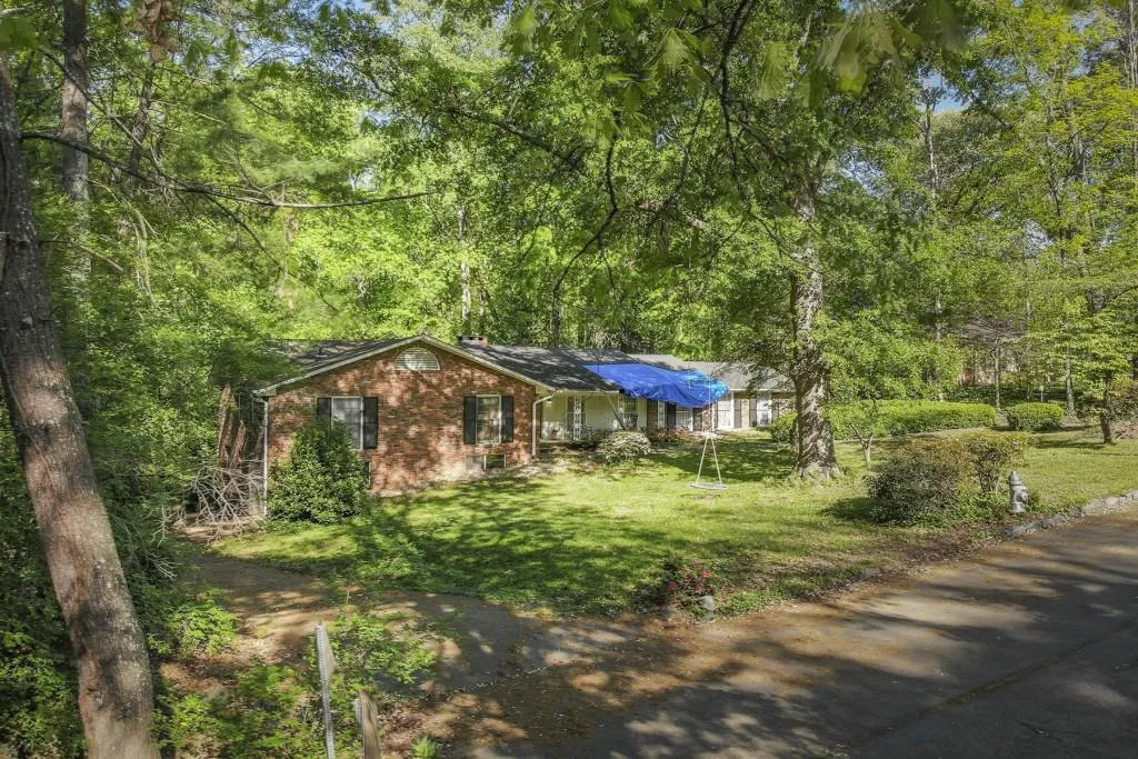 4524 Mystic Drive, Atlanta, Georgia 30342, 4 Bedrooms Bedrooms, ,3 BathroomsBathrooms,Residential,Sold,4524 Mystic Drive,6873859