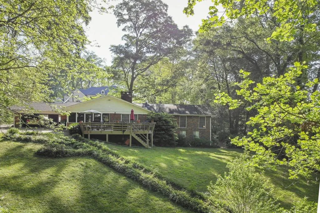 4524 Mystic Drive, Atlanta, Georgia 30342, 4 Bedrooms Bedrooms, ,3 BathroomsBathrooms,Residential,Sold,4524 Mystic Drive,6873859