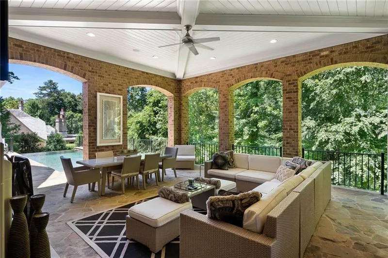 4520 Garmon Road Nw, Atlanta, Georgia 30327, 6 Bedrooms Bedrooms, ,6 BathroomsBathrooms,Residential,Sold,4520 Garmon Road Nw,7542678