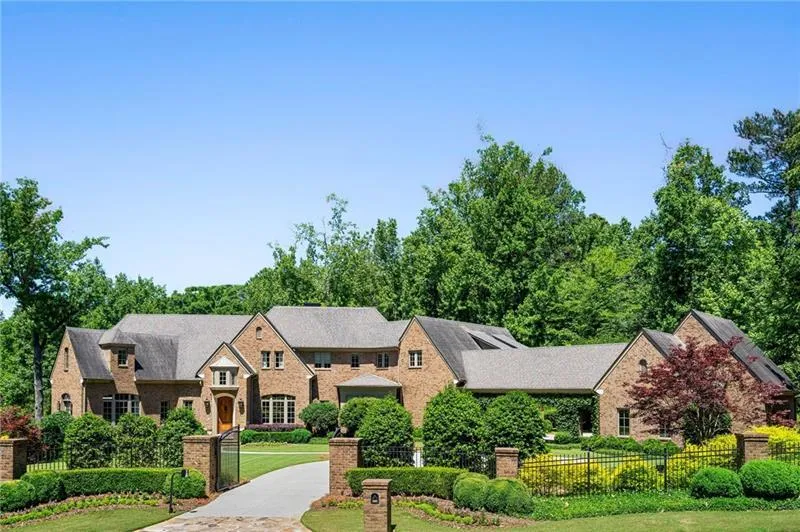4520 Garmon Road Nw, Atlanta, Georgia 30327, 6 Bedrooms Bedrooms, ,6 BathroomsBathrooms,Residential,Sold,4520 Garmon Road Nw,7542678