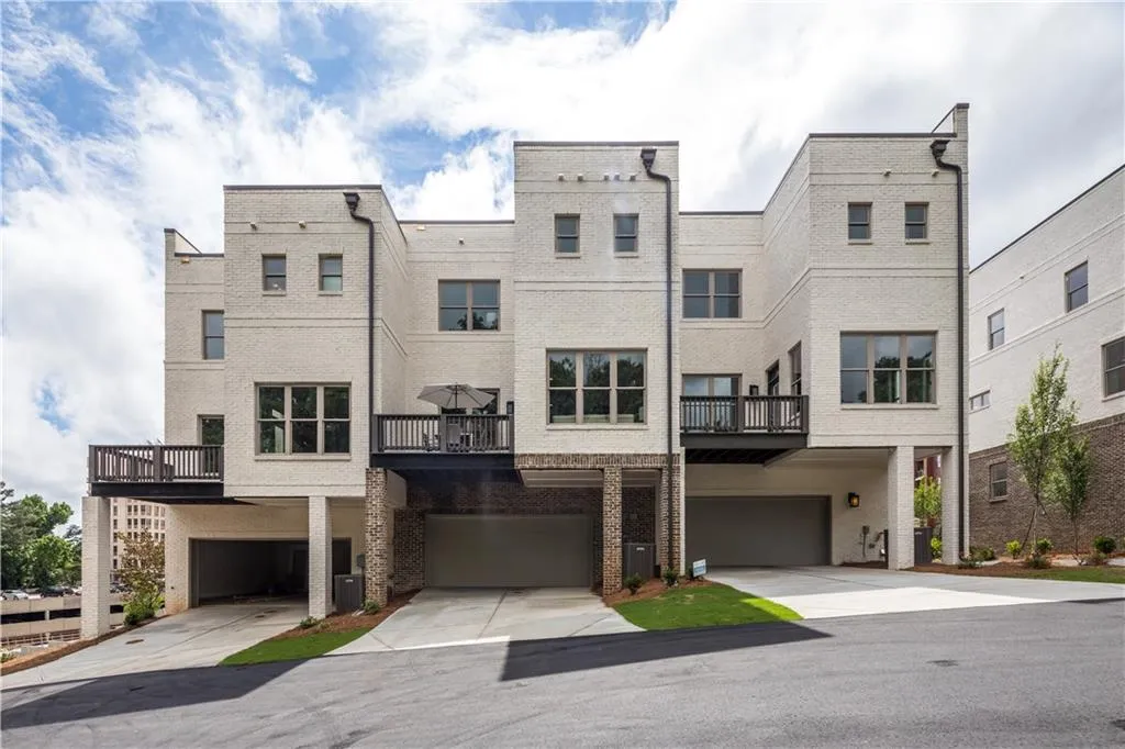 6077 Boylston Drive Ne Unit 11, Sandy Springs, Georgia 30328, 3 Bedrooms Bedrooms, ,3 BathroomsBathrooms,Residential,Sold,6077 Boylston Drive Ne Unit 11,6110751