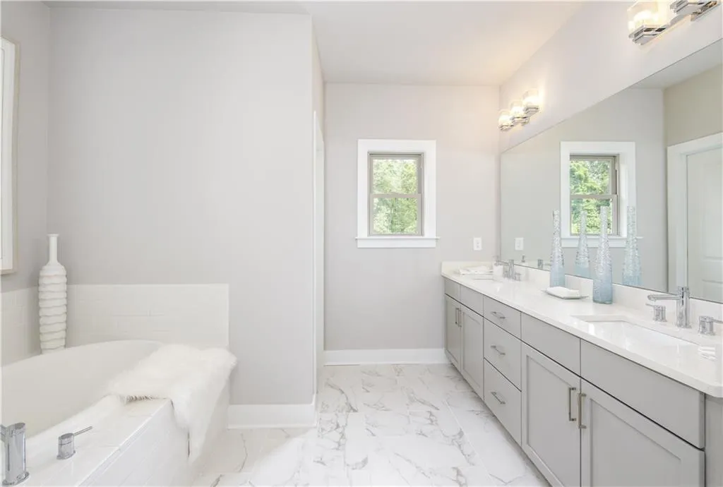 6077 Boylston Drive Ne Unit 11, Sandy Springs, Georgia 30328, 3 Bedrooms Bedrooms, ,3 BathroomsBathrooms,Residential,Sold,6077 Boylston Drive Ne Unit 11,6110751