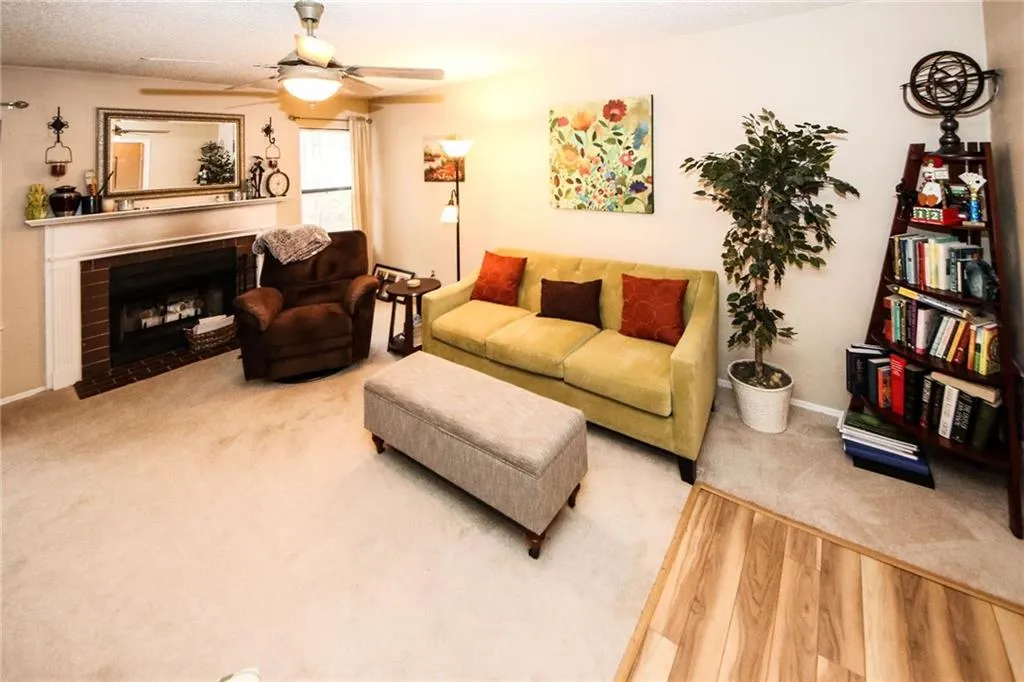 2206 Huntingdon Chase, Sandy Springs, Georgia 30350, 2 Bedrooms Bedrooms, ,2 BathroomsBathrooms,Residential,Sold,2206 Huntingdon Chase,6840467