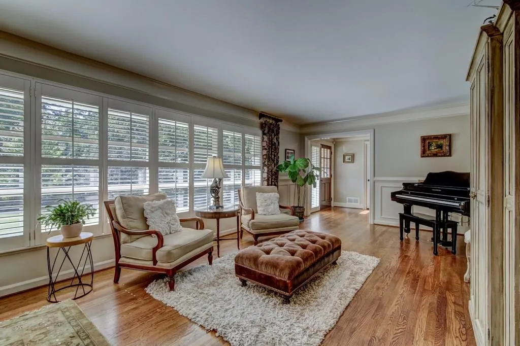 440 Forest Hills Drive, Sandy Springs, Georgia 30342, 4 Bedrooms Bedrooms, ,2 BathroomsBathrooms,Residential,Sold,440 Forest Hills Drive,5924825