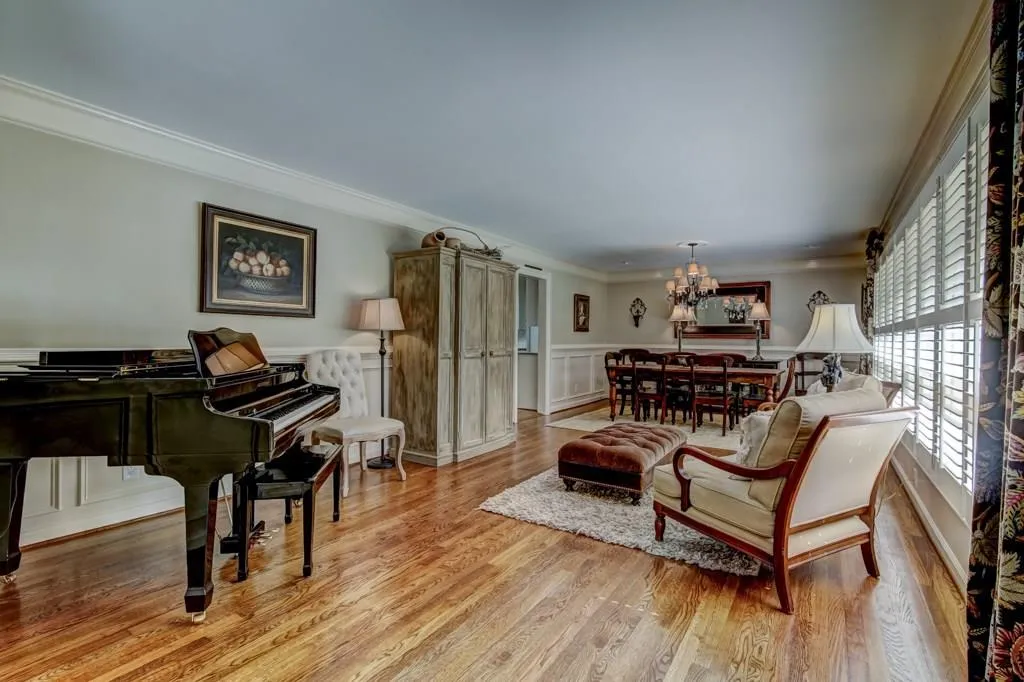 440 Forest Hills Drive, Sandy Springs, Georgia 30342, 4 Bedrooms Bedrooms, ,2 BathroomsBathrooms,Residential,Sold,440 Forest Hills Drive,5924825