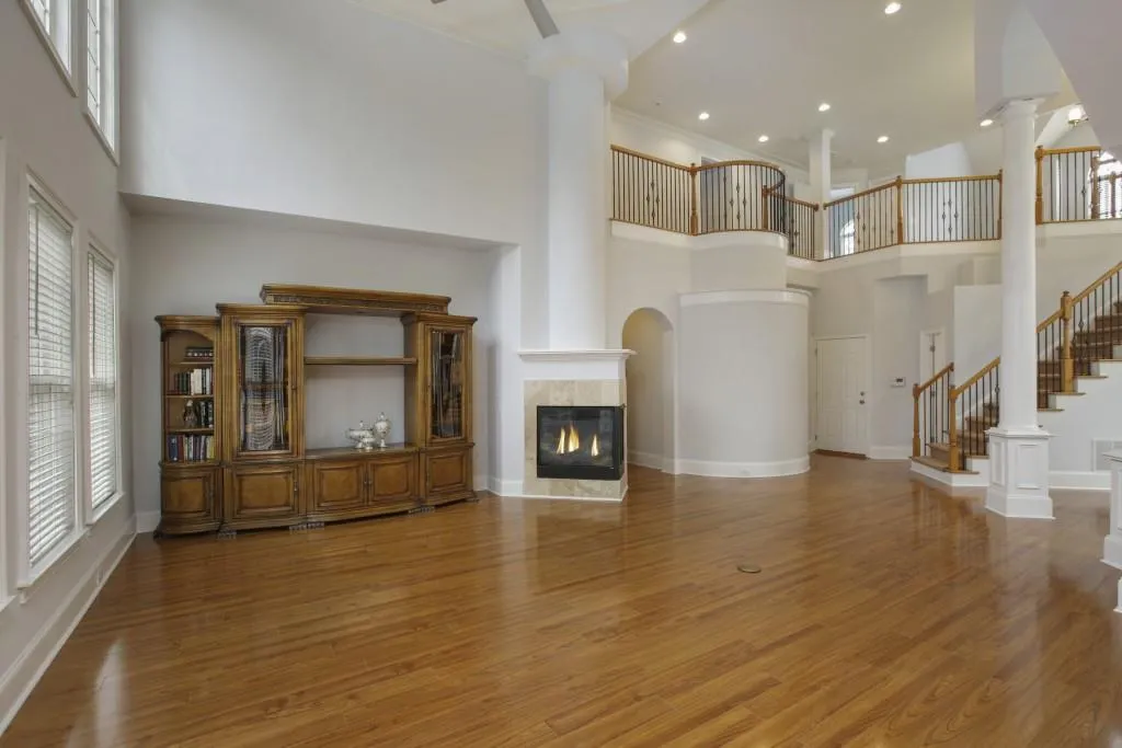 365 Wembley Circle, Sandy Springs, Georgia 30328, 4 Bedrooms Bedrooms, ,3 BathroomsBathrooms,Residential,Sold,365 Wembley Circle,6536011