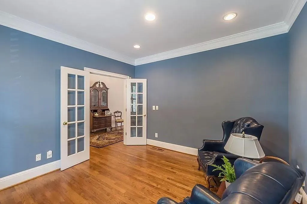 6450 Glen Oaks Lane, Sandy Springs, Georgia 30328, 4 Bedrooms Bedrooms, ,3 BathroomsBathrooms,Residential,Sold,6450 Glen Oaks Lane,6947858