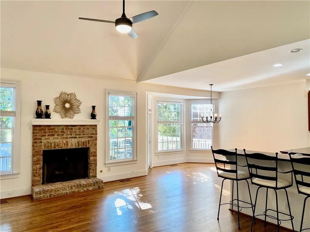 6450 Glen Oaks Lane, Sandy Springs, Georgia 30328, 4 Bedrooms Bedrooms, ,3 BathroomsBathrooms,Residential,Sold,6450 Glen Oaks Lane,6947858