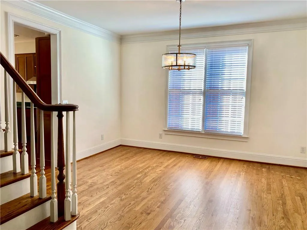 6450 Glen Oaks Lane, Sandy Springs, Georgia 30328, 4 Bedrooms Bedrooms, ,3 BathroomsBathrooms,Residential,Sold,6450 Glen Oaks Lane,6947858