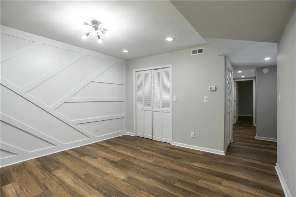 6851 Roswell Road Unit Q15, Sandy Springs, Georgia 30328, 3 Bedrooms Bedrooms, ,2 BathroomsBathrooms,Residential,Sold,6851 Roswell Road Unit Q15,6883515