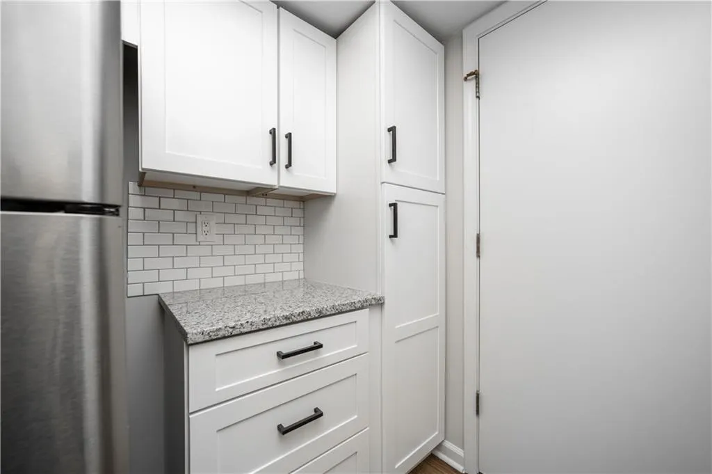 6851 Roswell Road Unit Q15, Sandy Springs, Georgia 30328, 3 Bedrooms Bedrooms, ,2 BathroomsBathrooms,Residential,Sold,6851 Roswell Road Unit Q15,6883515