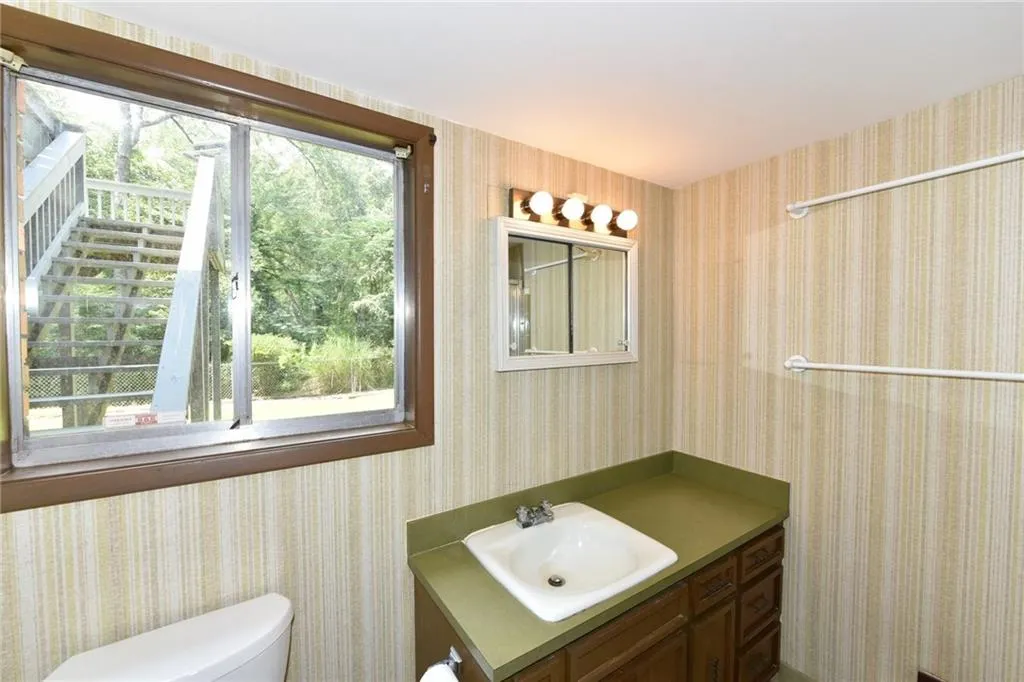 1130 Churchill Downs Road Ne, Sandy Springs, Georgia 30319, 4 Bedrooms Bedrooms, ,3 BathroomsBathrooms,Residential,Sold,1130 Churchill Downs Road Ne,6043831