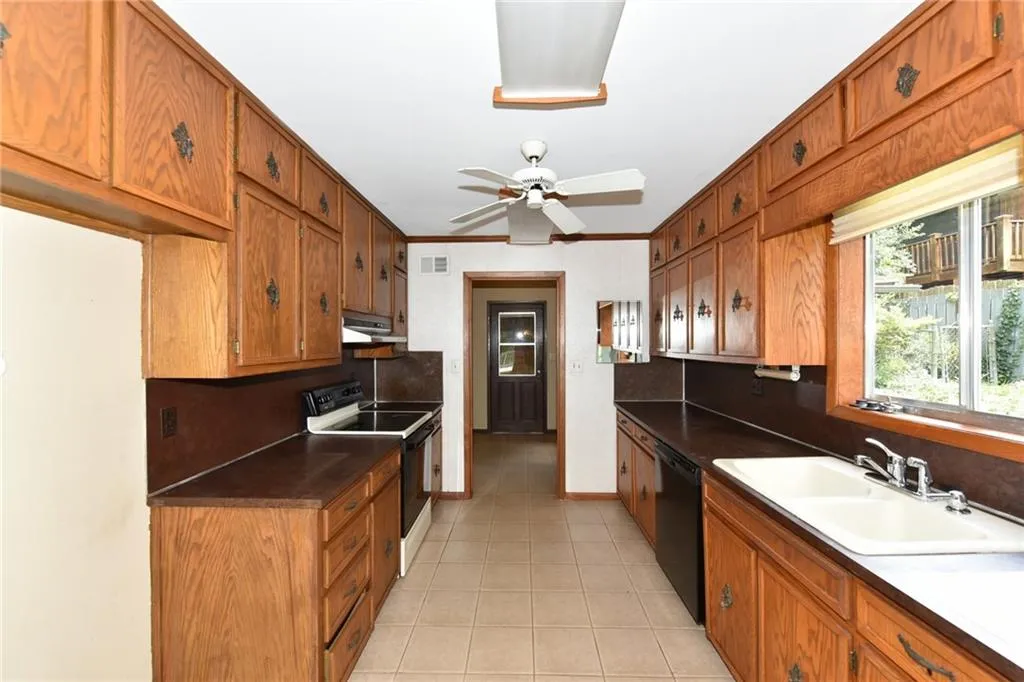 1130 Churchill Downs Road Ne, Sandy Springs, Georgia 30319, 4 Bedrooms Bedrooms, ,3 BathroomsBathrooms,Residential,Sold,1130 Churchill Downs Road Ne,6043831