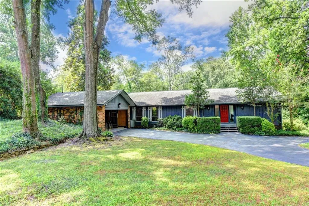 1130 Churchill Downs Road Ne, Sandy Springs, Georgia 30319, 4 Bedrooms Bedrooms, ,3 BathroomsBathrooms,Residential,Sold,1130 Churchill Downs Road Ne,6043831