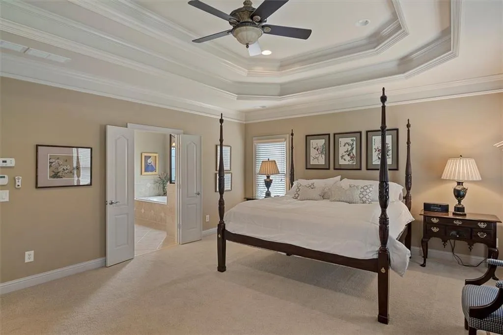 6239 Mount Vernon Oaks Drive, Atlanta, Georgia 30328, 5 Bedrooms Bedrooms, ,5 BathroomsBathrooms,Residential,Sold,6239 Mount Vernon Oaks Drive,6889260