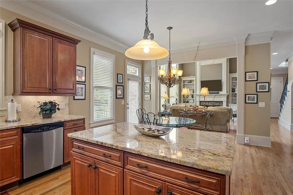 6239 Mount Vernon Oaks Drive, Atlanta, Georgia 30328, 5 Bedrooms Bedrooms, ,5 BathroomsBathrooms,Residential,Sold,6239 Mount Vernon Oaks Drive,6889260