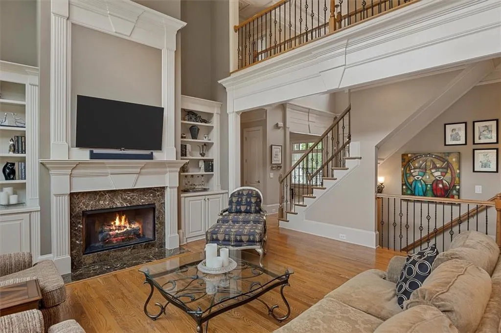 6239 Mount Vernon Oaks Drive, Atlanta, Georgia 30328, 5 Bedrooms Bedrooms, ,5 BathroomsBathrooms,Residential,Sold,6239 Mount Vernon Oaks Drive,6889260