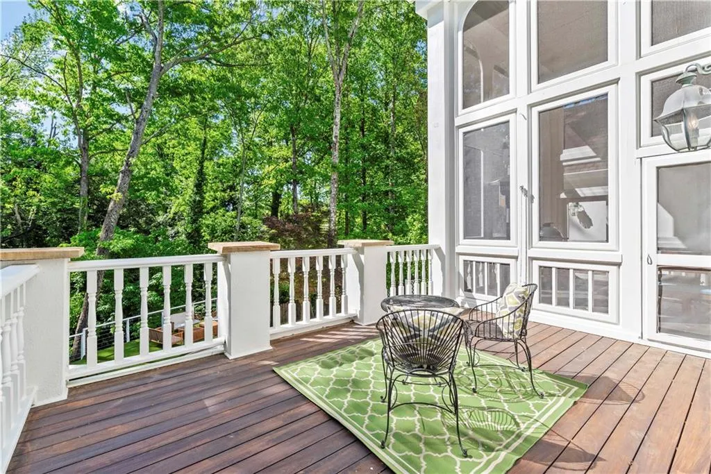 900 Reds Ridge Court, Sandy Springs, Georgia 30327, 6 Bedrooms Bedrooms, ,6 BathroomsBathrooms,Residential,Sold,900 Reds Ridge Court,7037279