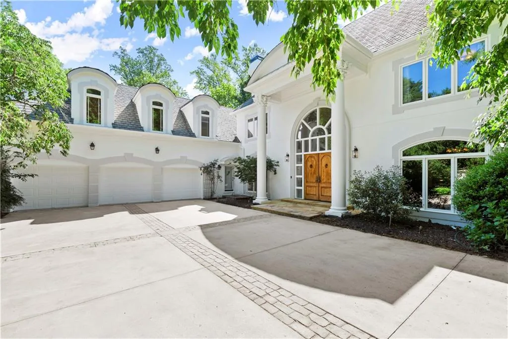 900 Reds Ridge Court, Sandy Springs, Georgia 30327, 6 Bedrooms Bedrooms, ,6 BathroomsBathrooms,Residential,Sold,900 Reds Ridge Court,7037279