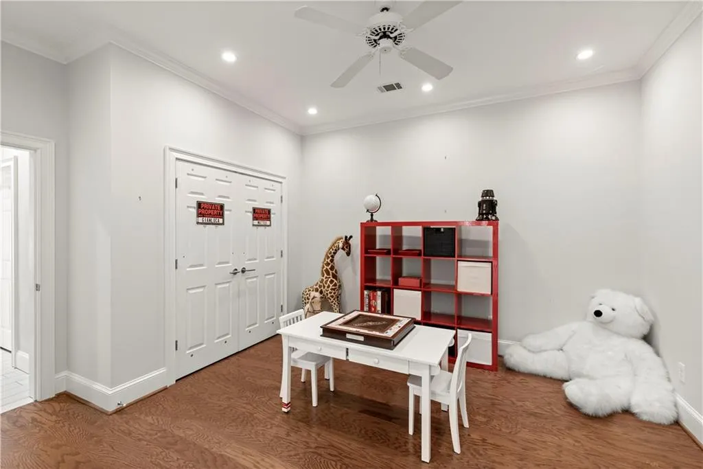 900 Reds Ridge Court, Sandy Springs, Georgia 30327, 6 Bedrooms Bedrooms, ,6 BathroomsBathrooms,Residential,Sold,900 Reds Ridge Court,7037279