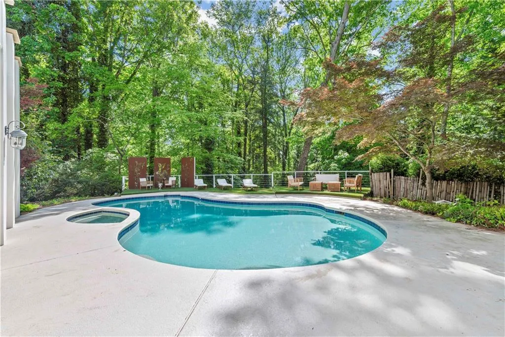 900 Reds Ridge Court, Sandy Springs, Georgia 30327, 6 Bedrooms Bedrooms, ,6 BathroomsBathrooms,Residential,Sold,900 Reds Ridge Court,7037279
