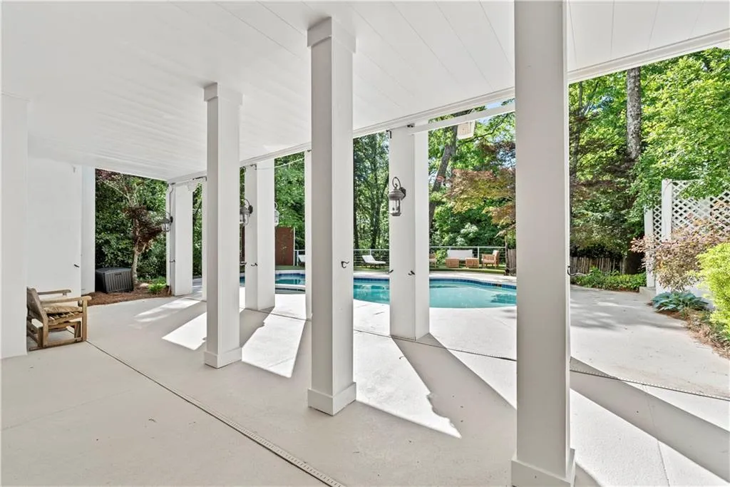 900 Reds Ridge Court, Sandy Springs, Georgia 30327, 6 Bedrooms Bedrooms, ,6 BathroomsBathrooms,Residential,Sold,900 Reds Ridge Court,7037279