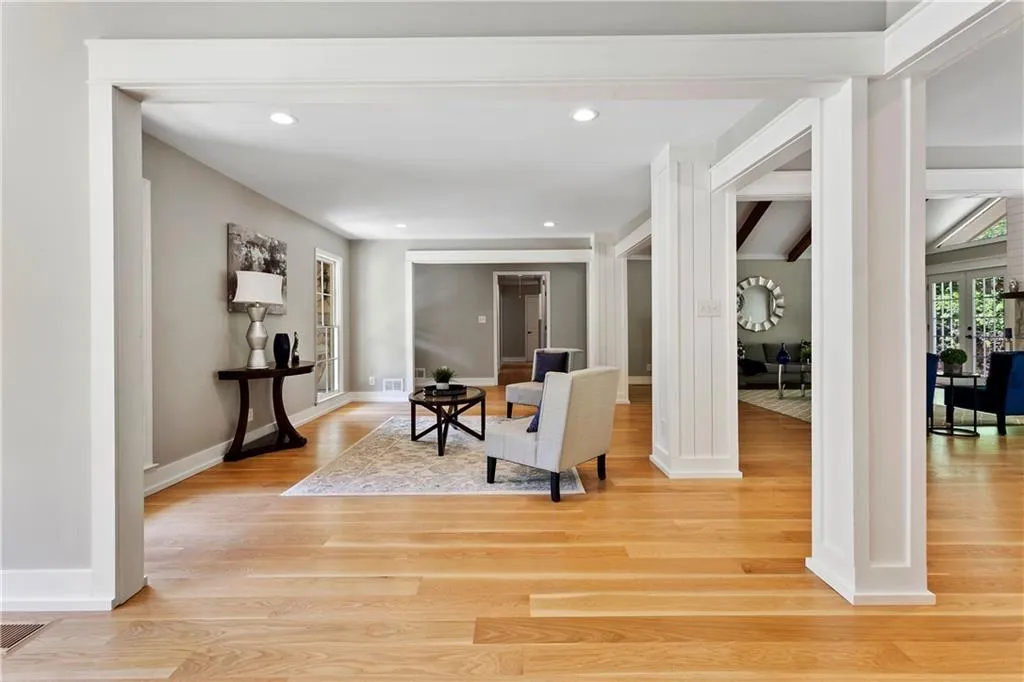 420 Riverhill Drive, Atlanta, Georgia 30328, 4 Bedrooms Bedrooms, ,3 BathroomsBathrooms,Residential,Sold,420 Riverhill Drive,6565603