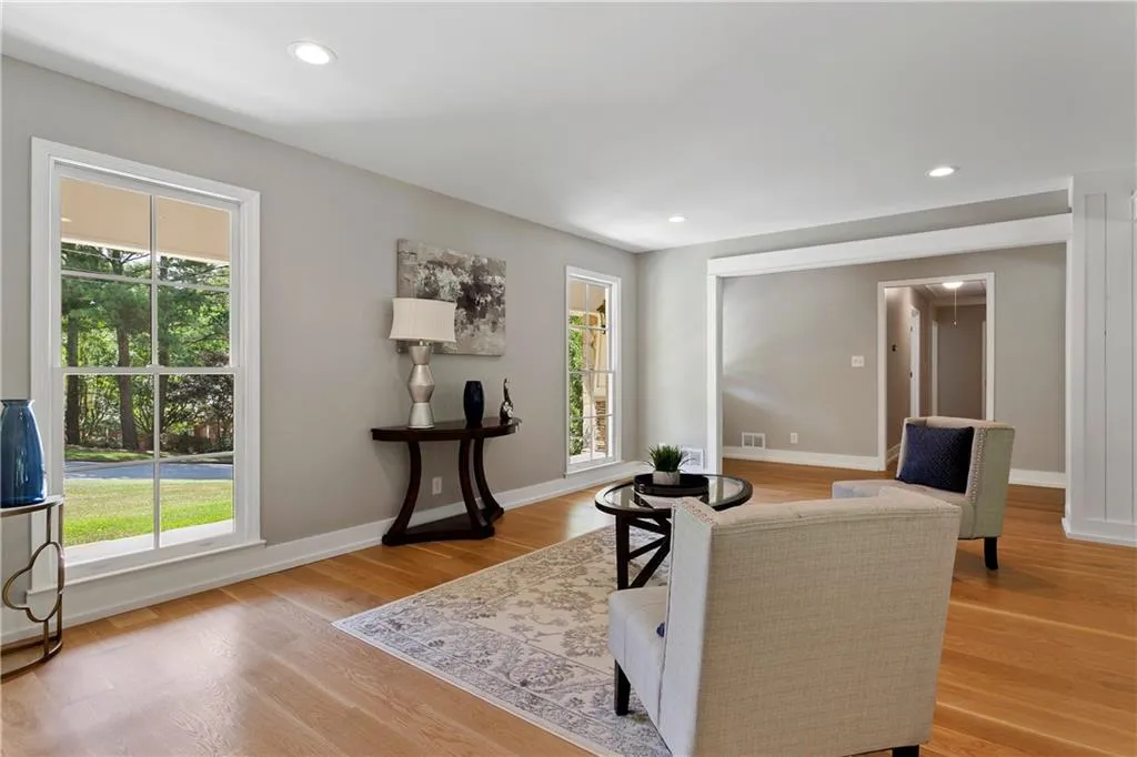 420 Riverhill Drive, Atlanta, Georgia 30328, 4 Bedrooms Bedrooms, ,3 BathroomsBathrooms,Residential,Sold,420 Riverhill Drive,6565603