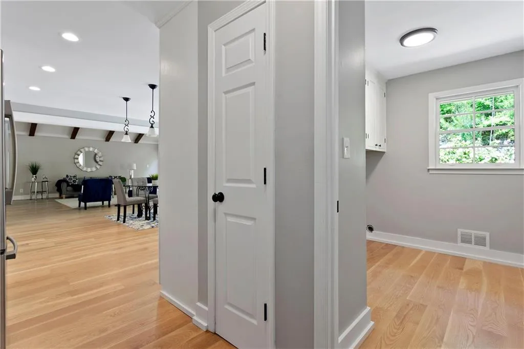 420 Riverhill Drive, Atlanta, Georgia 30328, 4 Bedrooms Bedrooms, ,3 BathroomsBathrooms,Residential,Sold,420 Riverhill Drive,6565603