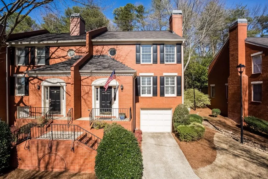 2204 Defoors Mill Drive Nw Unit 2204, Atlanta, Georgia 30318, 2 Bedrooms Bedrooms, ,2 BathroomsBathrooms,Residential,Sold,2204 Defoors Mill Drive Nw Unit 2204,5843583