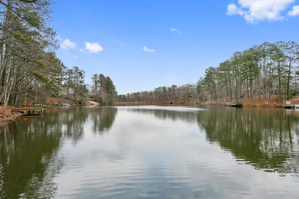 1591 Huntingdon Trail, Sandy Springs, Georgia 30350, 4 Bedrooms Bedrooms, ,3 BathroomsBathrooms,Residential,Sold,1591 Huntingdon Trail,5795735