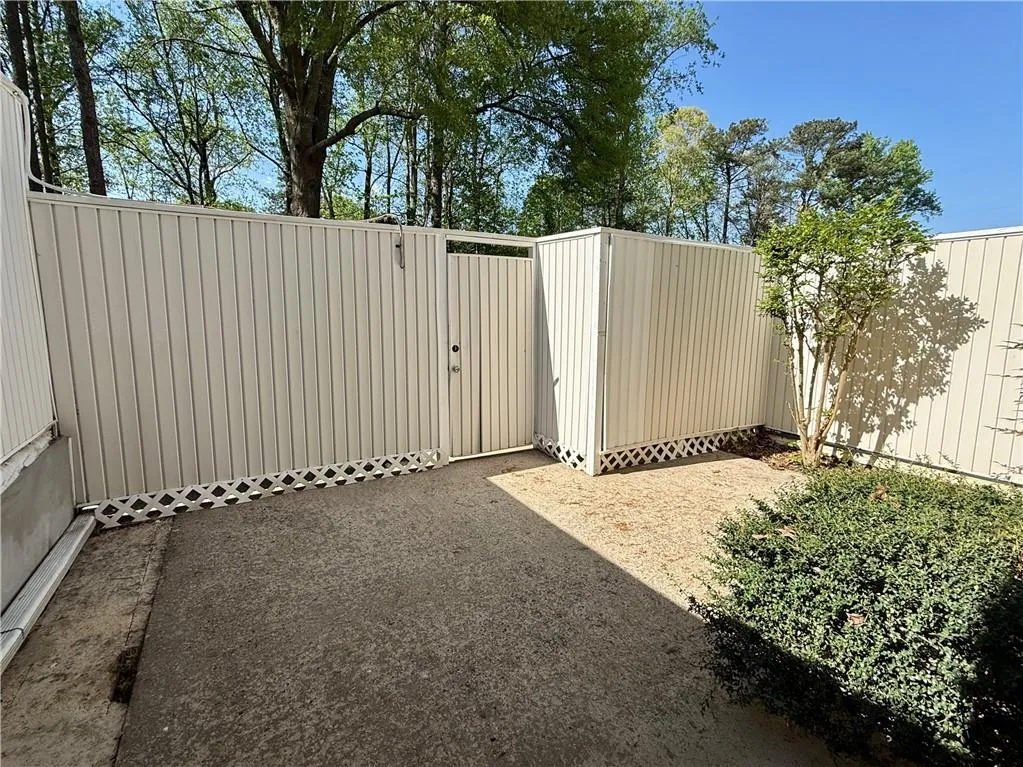 7344 Cardigan Circle, Atlanta, Georgia 30328, 2 Bedrooms Bedrooms, ,2 BathroomsBathrooms,Residential,For Sale,7344 Cardigan Circle,7747124