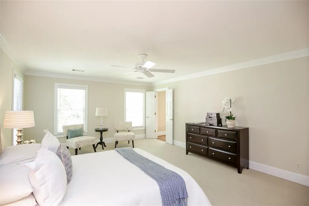 200 Walhalla Court, Sandy Springs, Georgia 30350, 5 Bedrooms Bedrooms, ,4 BathroomsBathrooms,Residential,Sold,200 Walhalla Court,5762870