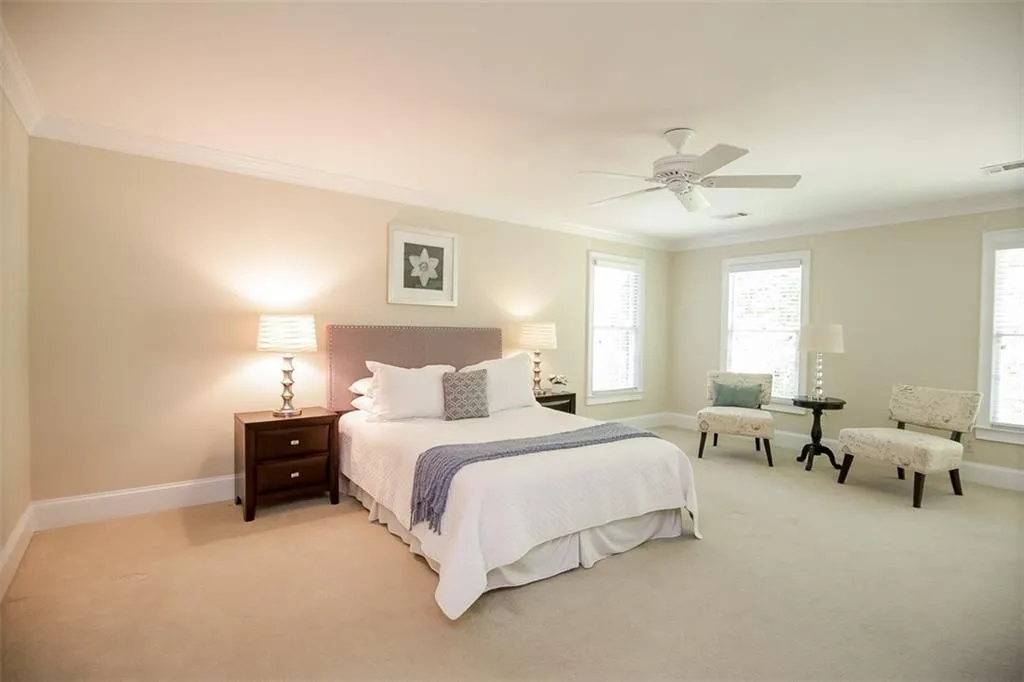 200 Walhalla Court, Sandy Springs, Georgia 30350, 5 Bedrooms Bedrooms, ,4 BathroomsBathrooms,Residential,Sold,200 Walhalla Court,5762870
