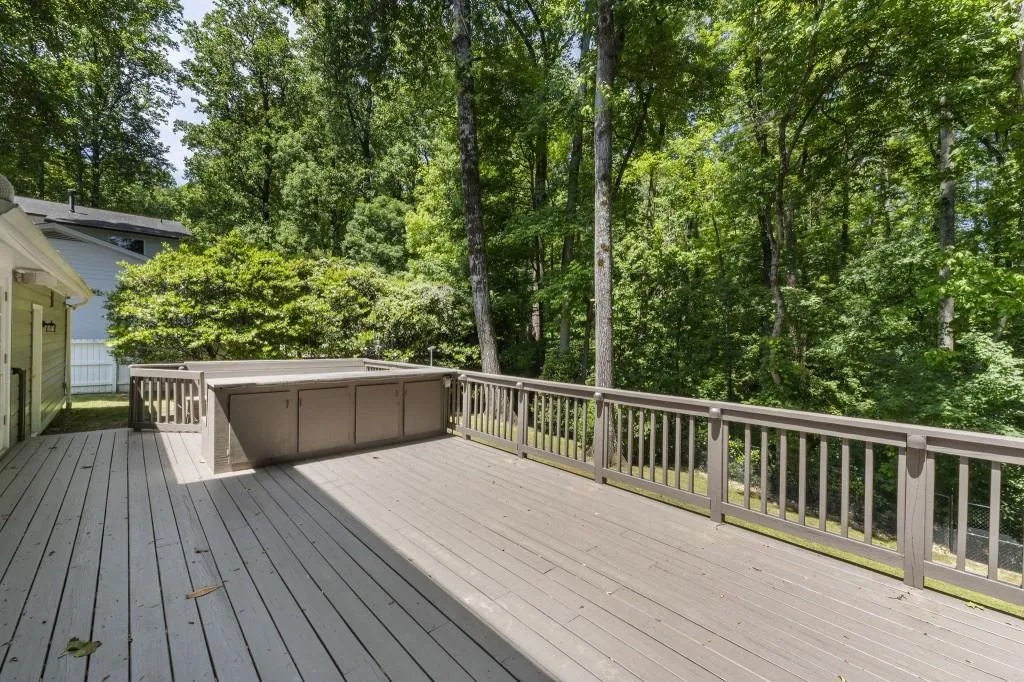 6770 River Springs Lane, Atlanta, Georgia 30328, 4 Bedrooms Bedrooms, ,3 BathroomsBathrooms,Residential,For Sale,6770 River Springs Lane,7765846