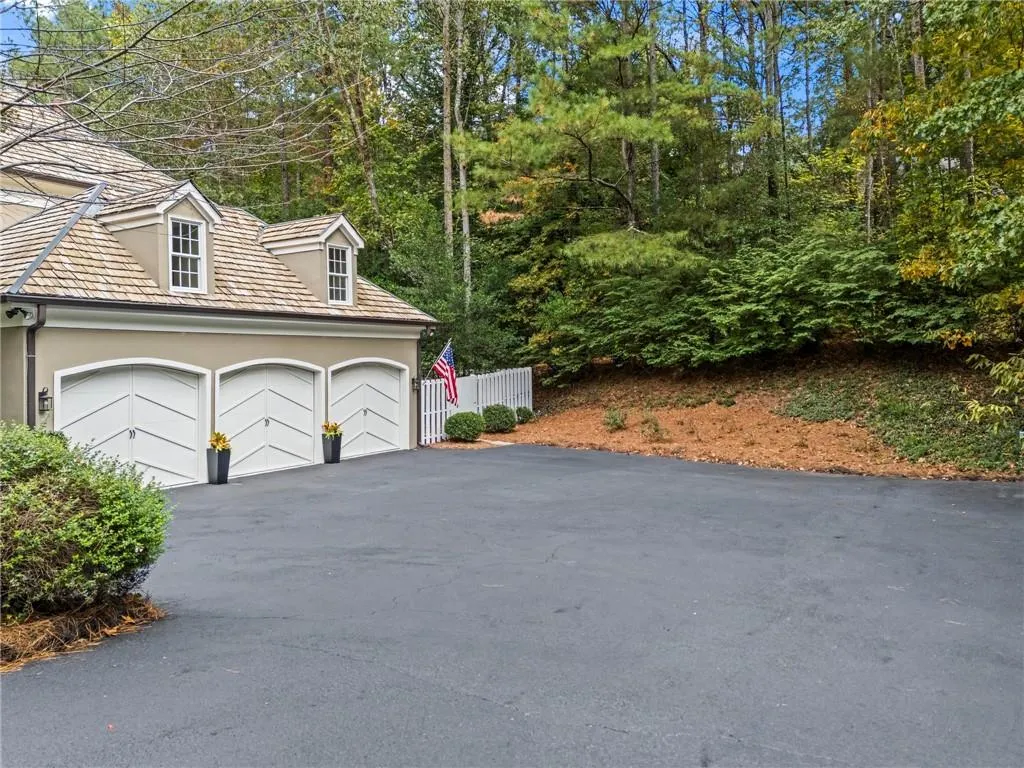 1235 W Garmon Road Nw, Atlanta, Georgia 30327, 5 Bedrooms Bedrooms, ,6 BathroomsBathrooms,Residential,For Sale,1235 W Garmon Road Nw,7669370